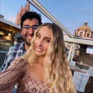 I’m Veronica! Thanks for checking out my closet!